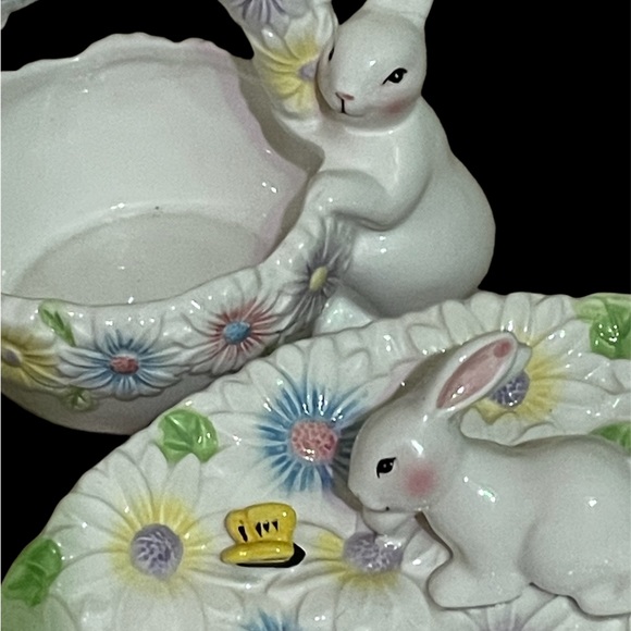 Beautiful pastel colors, Easter bunnies serving dish and basket. - Picture 2 of 4